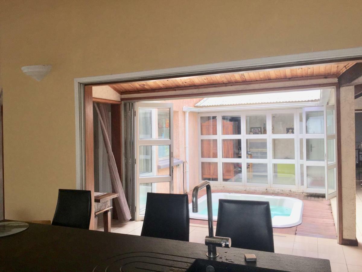 Sun Villa Chambre Chez L Habitant サン＝ドニ エクステリア 写真