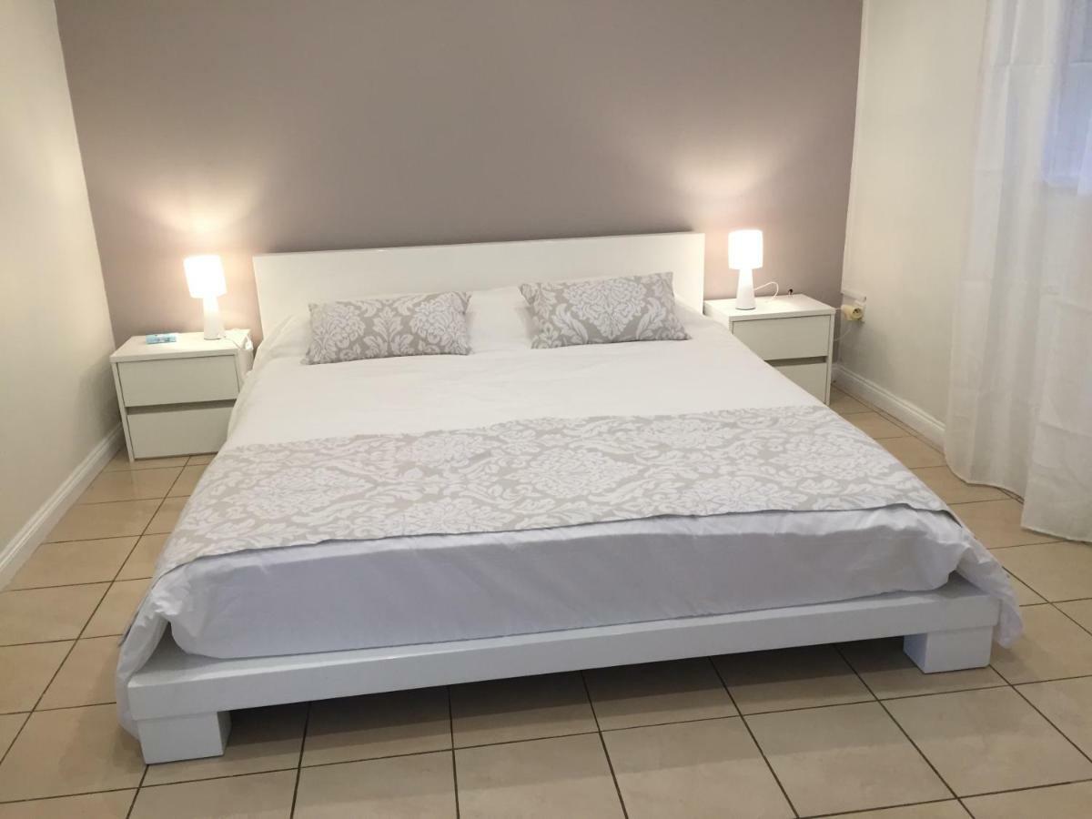 Sun Villa Chambre Chez L Habitant サン＝ドニ エクステリア 写真